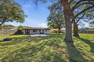 216 Opal St, Saginaw, TX 76179 - Photo 23