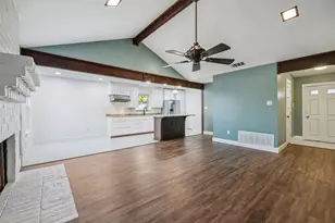 6805 Eagle Rock Dr, Fort Worth, TX 76133 - Photo 5