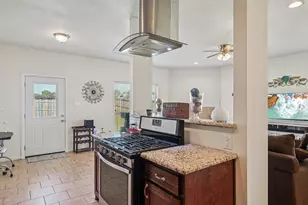 801 Cascade Dr, Glenn Heights, TX 75154 - Photo 5