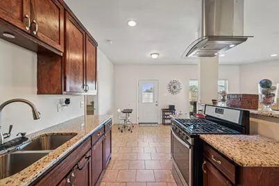 801 Cascade Drive, Glenn Heights, TX 75154 - Photo 3