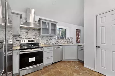 6328 Meadow Glen Drive, Arlington, TX 76018 - Photo 13