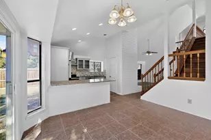 6328 Meadowglen Dr, Arlington, TX 76018 - Photo 15