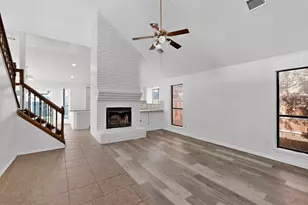 6328 Meadowglen Dr, Arlington, TX 76018 - Photo 9