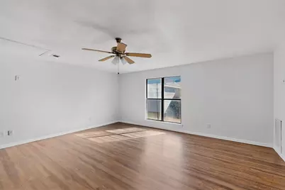 6328 Meadow Glen Drive, Arlington, TX 76018 - Photo 37