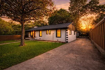 1711 Essex Avenue, Dallas, TX 75203 - Photo 1