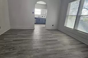 608 E Pecan St, Taylor, TX 76574 - Photo 5