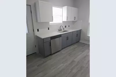 608 E Pecan Street, Taylor, TX 76574 - Photo 13