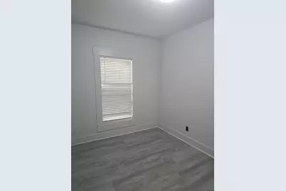 608 E Pecan Street, Taylor, TX 76574 - Photo 19