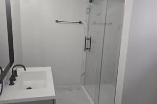 608 E Pecan St, Taylor, TX 76574 - Photo 21