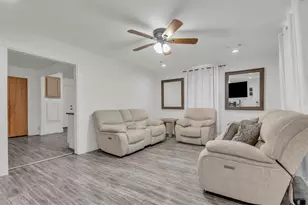 929 Hall St, Lancaster, TX 75146 - Photo 5