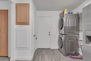 929 Hall St, Lancaster, TX 75146 - Photo 11