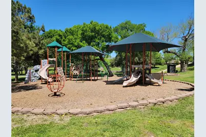 2901 Country Place Circle, Carrollton, TX 75006 - Photo 35