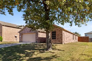 4618 Bridlewood Ln, Balch Springs, TX 75180 - Photo 3