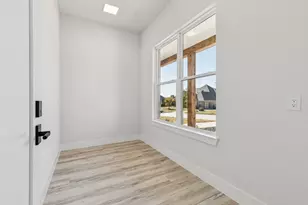 2016 Vanderbilt Dr, Weatherford, TX 76088 - Photo 27