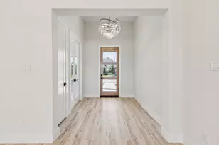 2016 Vanderbilt Dr, Weatherford, TX 76088 - Photo 3