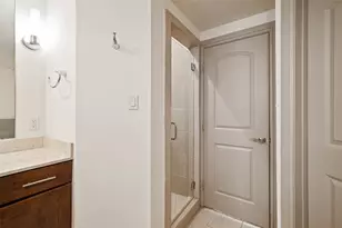 1021 Pavillion St, Dallas, TX 75204 - Photo 15