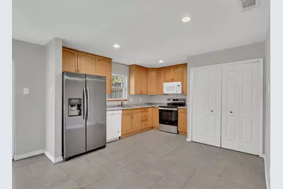 439 Clover Lane, Garland, TX 75043 - Photo 9