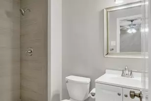 439 Clover Ln, Garland, TX 75043 - Photo 17