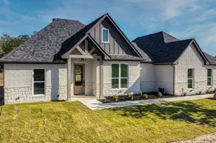 225 Jefferson Way, Weatherford, TX 76088 - Photo 1