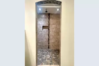 307 E Mitchell Street #F, Arlington, TX 76010 - Photo 5