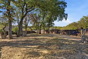 704 Timberview Ct N, Fort Worth, TX 76112 - Photo 37