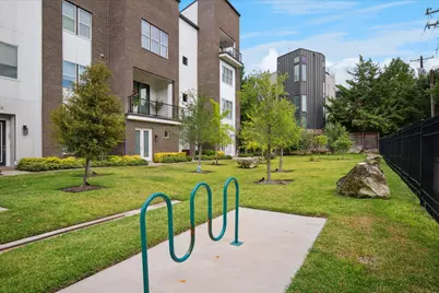 381 E Greenbriar #1402, Dallas, TX 75203 - Photo 19