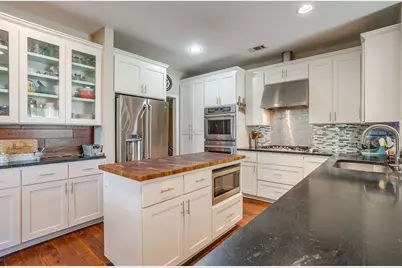 921 Overhill Drive, Bedford, TX 76022 - Photo 11