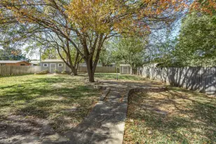1104 Coffield St, Bowie, TX 76230 - Photo 31