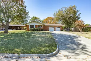 1104 Coffield St, Bowie, TX 76230 - Photo 39