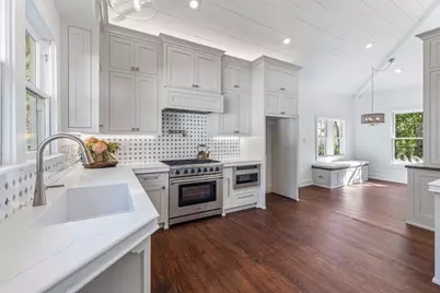 915 Cherry Street, Graham, TX 76450 - Photo 23