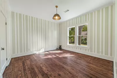 915 Cherry Street, Graham, TX 76450 - Photo 17