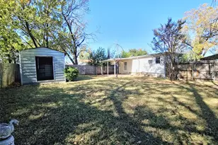 3216 Pewitt Dr, Waco, TX 76706 - Photo 17
