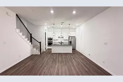 9943 Hennings Street, Irving, TX 75063 - Photo 3