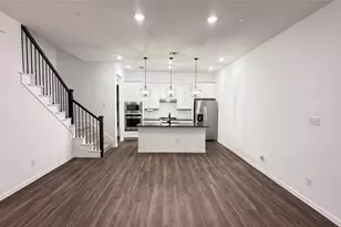 9943 Hennings St, Irving, TX 75063 - Photo 3