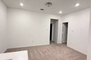 9943 Hennings St, Irving, TX 75063 - Photo 7