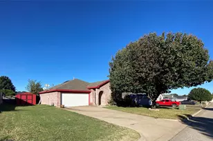 318 Alpine Dr, Weatherford, TX 76086 - Photo 3