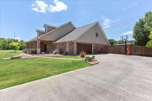 708 Canyon Creek Trail, Fort Worth, TX 76112 - Photo 5