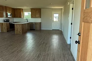 1012 Morgan Ct, Springtown, TX 76082 - Photo 3