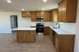 1012 Morgan Ct, Springtown, TX 76082 - Photo 5