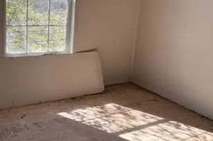 8224 County Rd 913, Godley, TX 76044 - Photo 7