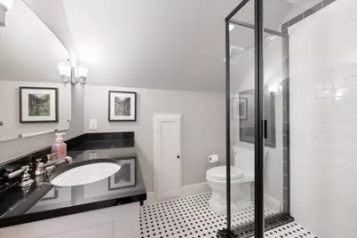 404 E Wall Street, Grapevine, TX 76051 - Photo 35