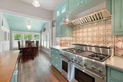 404 E Wall Street, Grapevine, TX 76051 - Photo 23