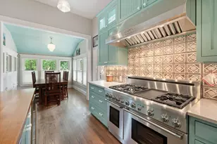 404 E Wall St, Grapevine, TX 76051 - Photo 23