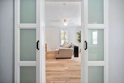 216 W Willingham Street, Cleburne, TX 76033 - Photo 17