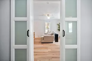 216 W Willingham St, Cleburne, TX 76033 - Photo 17