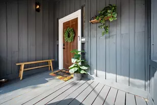 216 W Willingham St, Cleburne, TX 76033 - Photo 5