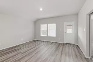 10644 Diamond Mine Dr, Crowley, TX 76036 - Photo 11