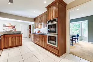 237 Woodcrest Dr, Richardson, TX 75080 - Photo 3