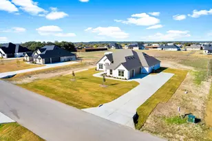 1061 Uplift Dr, Weatherford, TX 76087 - Photo 35