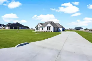 1061 Uplift Dr, Weatherford, TX 76087 - Photo 3